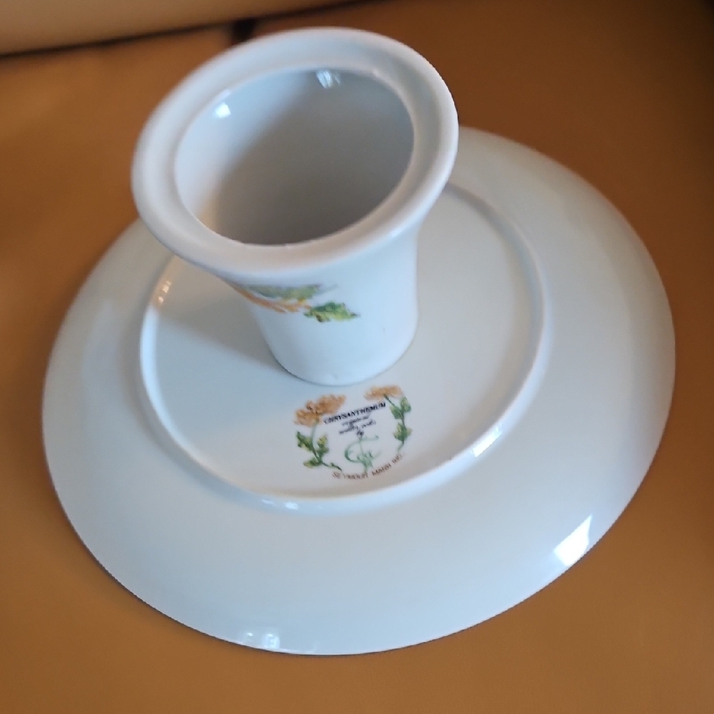 Charming Floral Cake Stand by Seymour Mann with Vibrant Blooms - Picture 7 of 7